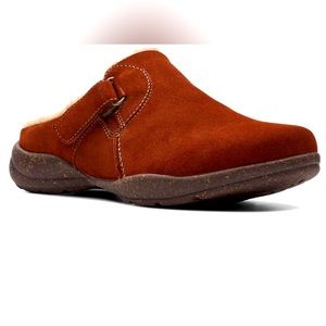 Clarks Women’s Mahogany Roseville Clog   Size 7.5